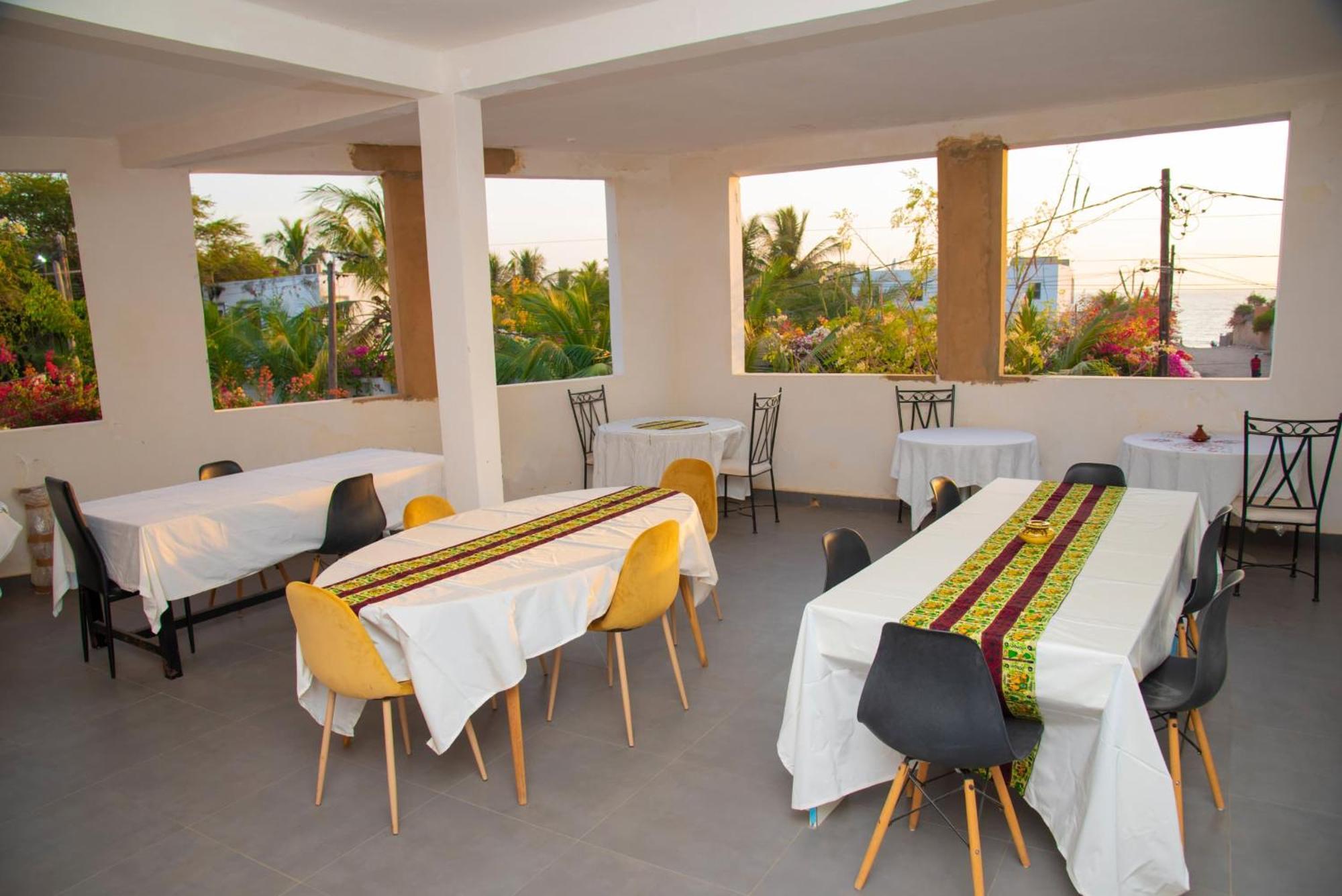 Chambres D'Hotes Villa Luciana Saly Zimmer foto